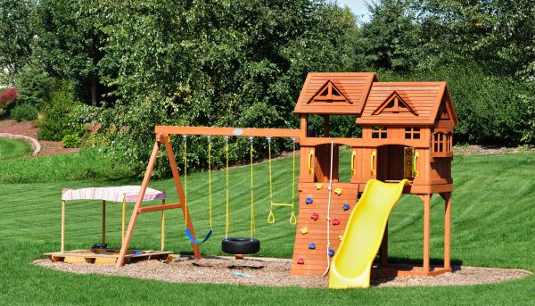 Playset Removal in Lehigh Acres